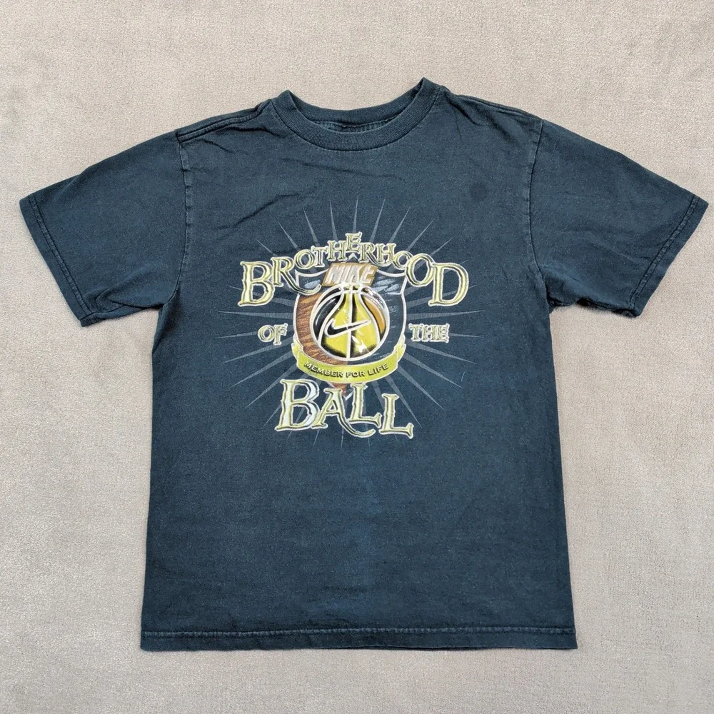 Nike Vintage Brotherhood of the Ball Graphic T-Shirt Youth Medium Black Hoops